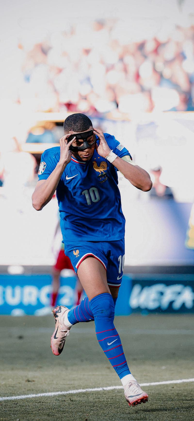 中东媒体：沙特联赛在冬窗将不惜一切代价得到萨拉赫