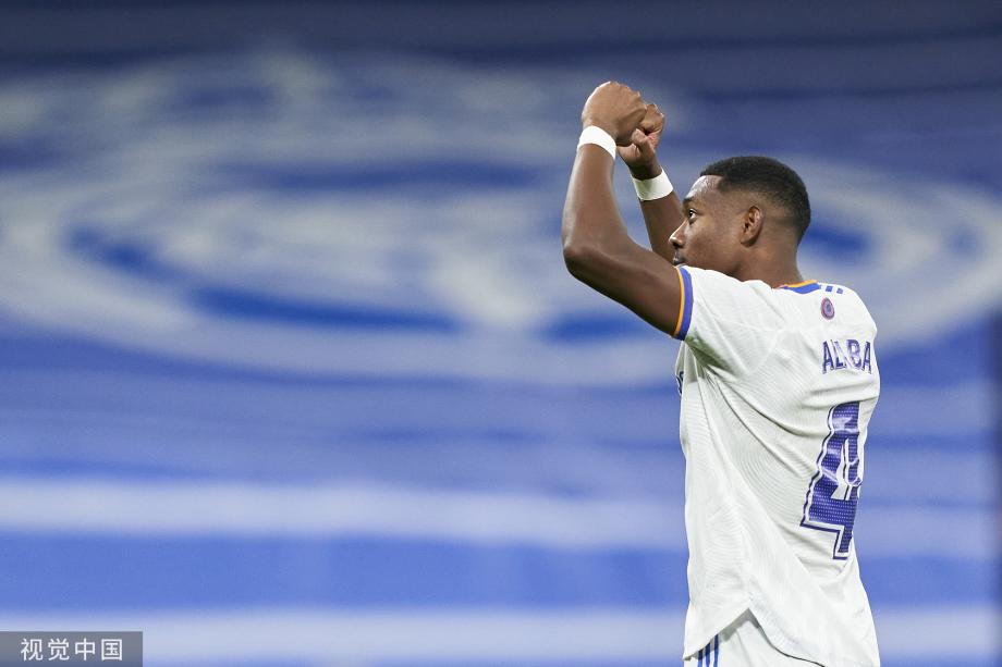 孔蒂：卡拉巴赫是这赛季的欧冠黑马；卢卡库还没做好复出准备