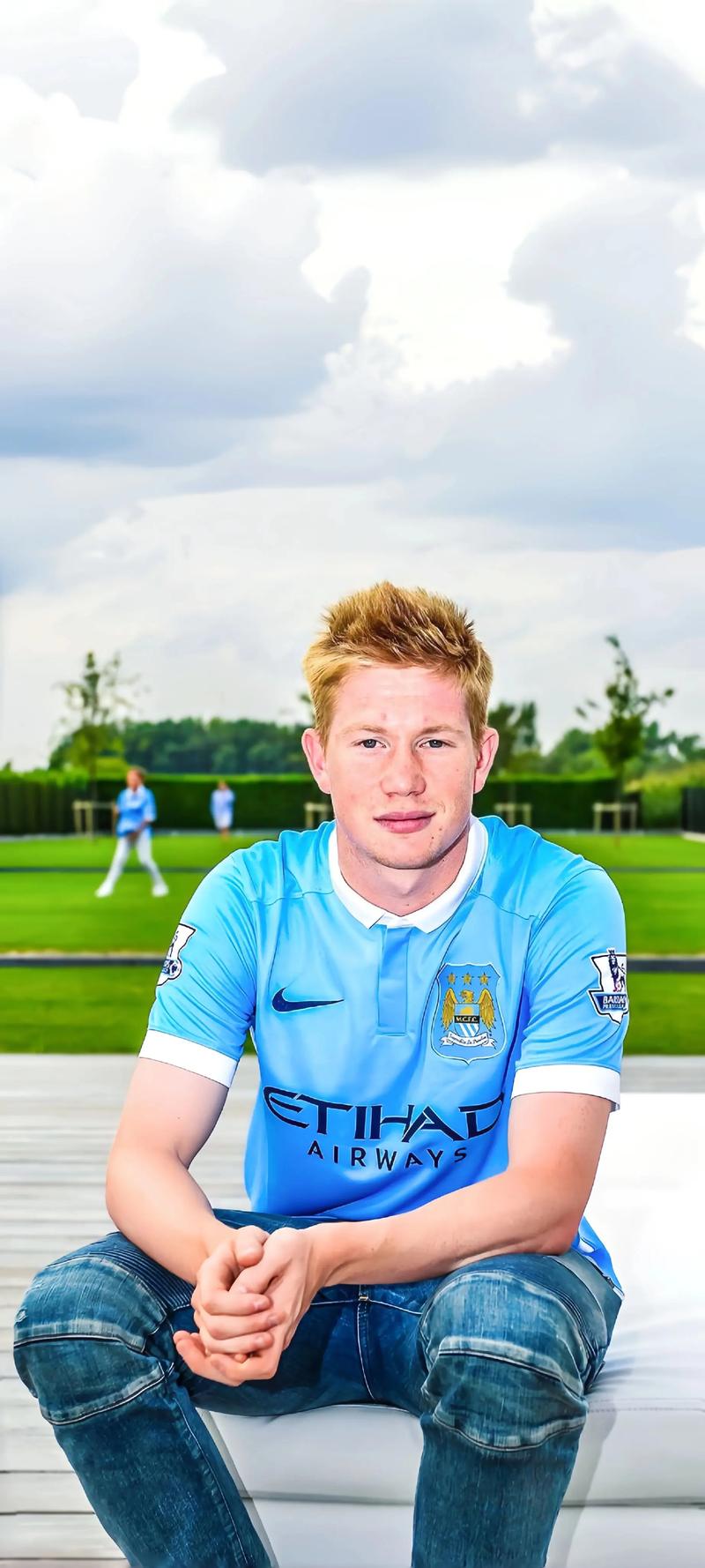 马卡：皇马没对阿隆索下最后通牒，对毕巴不是生死战