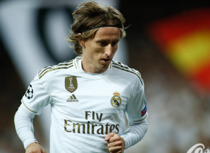 雪上加霜，邮报：鲁本和B席赛后与葡萄牙球迷发生摩擦