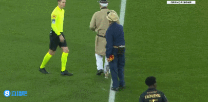 乌姆蒂蒂：我效力巴萨后期曾备受煎熬，目前正在学习教练课程（乌姆蒂蒂自曝巴萨末期饱受煎熬，正攻读教练课程）